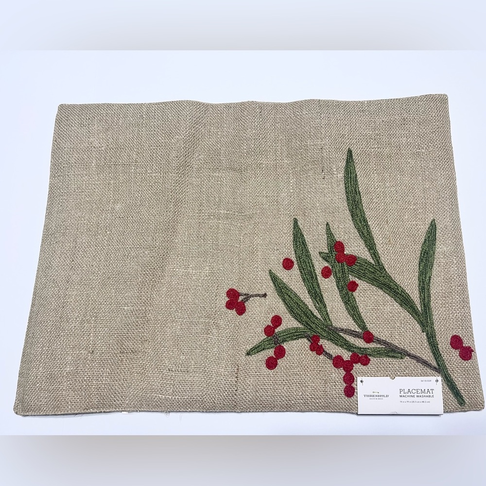 Set of two floral jute placemats